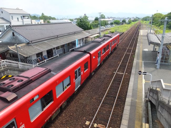 ２０１６年７月１日からはじまった「ふっこう割」。<br />どうせクーポンは１日で消える、と思っていたのですが、<br />３日目になっても残っているのを見て急遽熊本行きを決定。<br />週末２泊３日で往復航空機ビジネスホテル泊で１万２２００円でした。<br />金曜最終便で熊本入りで、３日目は昼過ぎの飛行機までホテルでのんびりするので実質中１日だけですがなかなか充実した旅行になりました。なお現地の移動は青春１８きっぷです。<br />その１は熊本市でしたが、その２では日田市の分を。<br />ふっこうキャンペーンで有料の博物館や展示館がすべて無料と聞き訪問を決めました。<br />なお日田は福岡近郊のイメージが強いですが大分県です。<br />表紙写真は久留米から乗車した九大本線の列車です。途中駅で列車交換待ちのときに跨線橋からぱちり。<br />