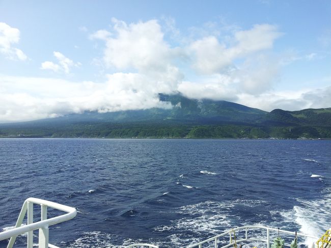 昨年職場の人に誘われて利尻島に行ってきました。目的は利尻富士登山です。