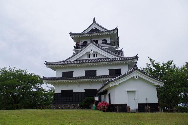 交通の便が良いのでずっと行ってみたかった房総半島。<br />あまり暑くならないうちに実現させることに。<br />が、予想外の朝の渋滞、お天気にやられてしまいました。