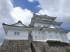 箱根湯本に行く途中小田原城で道草を食う。