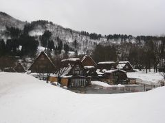 雪の中の白川郷