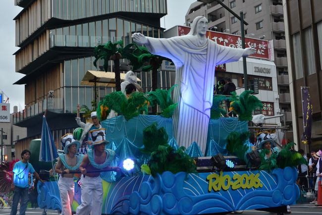 毎年これもを見ないと夏が終わらない。<br />そんな定番の夏の終わりの風物詩『浅草サンバカーニバル』<br />今年は雨の中の開催となりました。<br />リオオリンピックで盛り上がったブラジル<br />下町浅草が一日だけブラジル色に染まる<br />サンバカーニバル<br />今年も見に行ってきました。