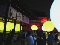 京都夜散歩　世界遺産下鴨神社　糺の森の光の祭りは長蛇の列だった...