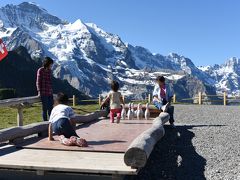 スイス・イタリア旅行2016 (4)　　アルプスの朝と、小さなボーリング場