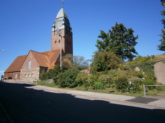 北欧(主にスウェーデンですが^^;)の文化や景色・食べ物が好きになり、初めての北欧旅行が実現した2015年。<br />ツアーということもあり、行き足りないところがたくさん。<br />次はひとりで自由気ままに北欧旅行がしてみたい…<br />2016年の夏季休暇予定が出た時、「よし、ここだ!」と思い航空券やホテルを手配。<br />いざ行ってみると毎日が夢のような日々で、あっという間に一週間が過ぎていきました。<br /><br />〈旅程〉<br />1日目:NRT〜DUS〜CPH コペンハーゲン<br />2日目:コペンハーゲン<br />3日目:コペンハーゲン〜イエテボリ<br />4日目:イエテボリ<br />5日目:イエテボリ〜ストックホルム<br />6日目:ストックホルム<br />7・8日目:ストックホルム ARN〜DUS〜NRT