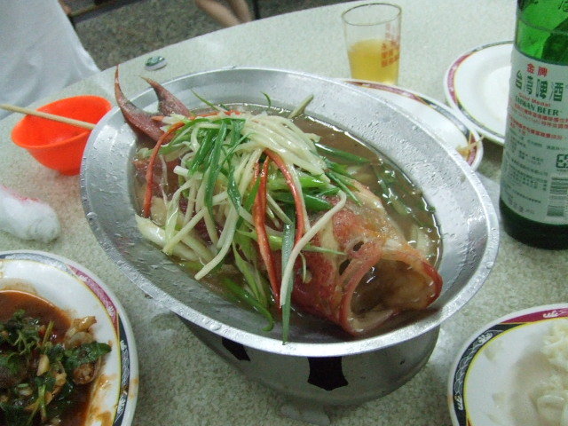 友人と台湾旅行(新北投温泉・中正河浜公園・頂渓の海鮮料理) 五日目 2007/07/16<br /><br />[写真] 頂渓の海鮮店の魚料理、絶品でした<br /><br />・新北投温泉へ行く 2007/07/16<br />・中正河浜公園 2007/07/16<br />・頂渓の海鮮料理 2007/07/16