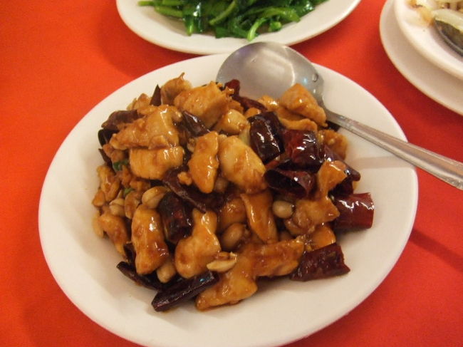 台湾旅行 (新北市：頂渓) 2007/11/08-09<br /><br />・台北行き 2007/11/08<br />・頂渓 グルメ 日酩楼 2007/11/08<br />・露天（車）の果物と菱売り 2007/11/08<br />・パイナップルケーキの銘菓：金月娘 2007/11/08<br />・夜の林森北路 2007/11/09<br />・永和楽華観光夜市を散策 2007/11/09