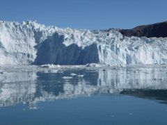 グリーンランド、海中落下する氷河観光