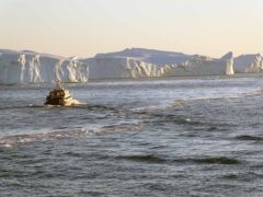 流氷と氷河見学サンセット・クルーズ