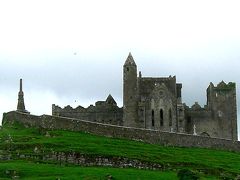 地球一周の船旅 vol.19 アイルランド・カトリックの怨念がこもる廃墟の「ロック・オブ・キャッシェル」
