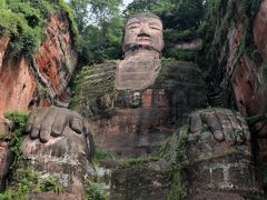 中国四川省の旅　成都パンダ繁育研究基地と楽山大仏