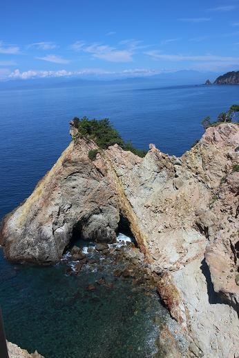 西伊豆って大変そう<br /><br />でも天気が良いから富士山を色々見てみたいし<br />下田に行って金目を食べたい衝動にかられ<br /><br />行ってまいりました。