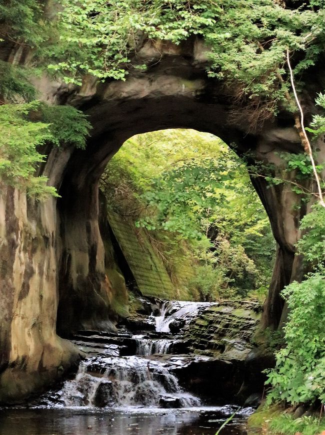 濃溝の滝　については・・<br />http://www.senjyunoyu.net/sight.html<br />http://www.city.kimitsu.lg.jp/contents_detail.php?frmId=10779<br />http://grapee.jp/108071<br />http://guide.travel.co.jp/article/19602/<br />https://cameraama.com/waterfall-of-komizo<br /><br />