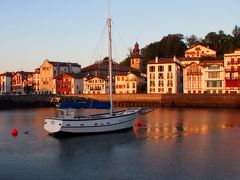 2016年8月　スペイン、フランス　合わせて　5泊　　日程　詰め詰め　暑々の旅　（１６）　バスクの街　サン・ジャン・ド・リュズ　静かな朝のニヴェル港　残すところ１泊ボルドー　さて　これから　何処へ　・・・・