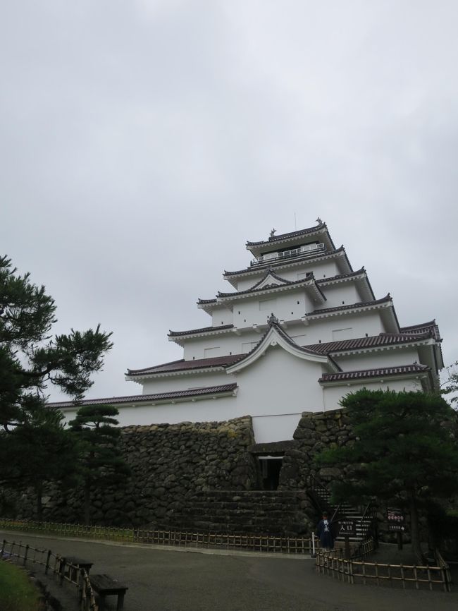 妻の母親が還暦を迎えたということで、<br /><br />妻の両親を福島1泊2日の旅行をプレゼントしました。<br /><br />天気はあまりよくなかったですが、<br /><br />猪苗代や会津方面を中心に観光しました。