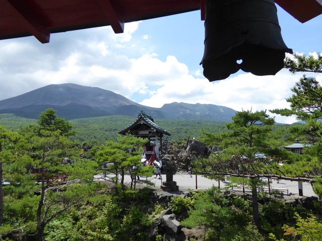 夏の優雅な浅間高原バカンス♪　Vol22　☆嬬恋村：夏の美しい「鬼押出園」　浅間山観音堂から眺めて♪