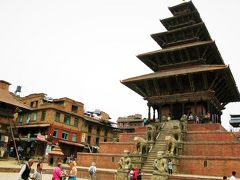 震災１年後のネパール（８）　３つの広場を持つレンガ色の世界遺産の街　バクタプル