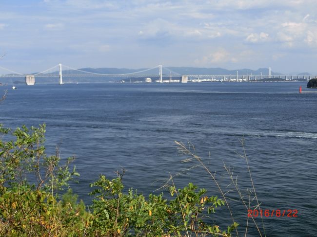 塩飽水軍の塩飽諸島を巡りました(No.2 岡山側）<br /><br />丸亀城と本島の塩飽水軍の跡を観光後、<br />岡山県の児島観光港に渡り、タコ飯を食べて岡山駅に帰ります。<br />児島観光港には17:15着と遅いので児島の観光は全くできず、<br />タコ飯を求めて下津井亭 11:00-22:00 夜は完全予約制 2000円です。<br />清香と言うのが児島駅歩3分にあるようなので探したが見つからなかった。