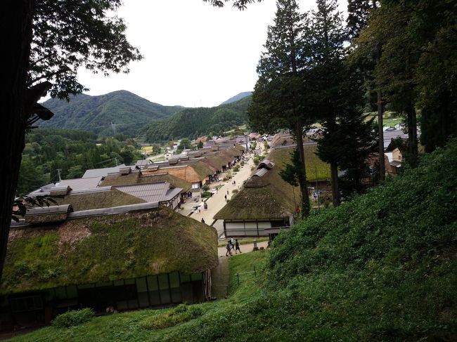 数年前に訪れた時は冬季、しかも時間切れ駆け足の旅で再訪を計画していましたがやっと実現することができました。天気も良く紅葉には早すぎましたが観光客の少ないこの時期も良かったと思います。近くの「塔のへつり」は大分傷んでおり歩道も少ししか残っていませんでしたが十分大自然を満喫してきました。<br />