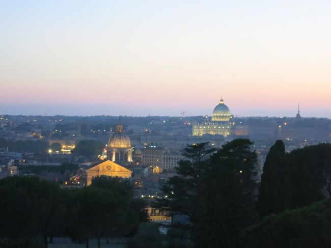 フィレンツェから、いよいよ最終目的地ローマにやってきました！<br />永遠の都も暑いです〜<br />初日は、ボルゲーゼ美術館、スペイン広場、そしてローマの夜景を眺めながらのロマンティックなディナー♪