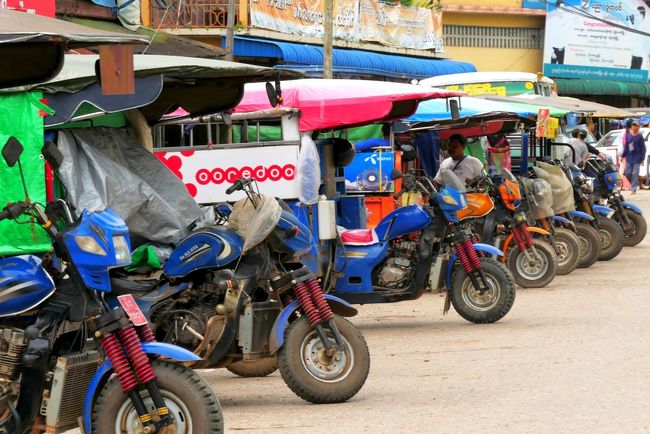 今日はヤンゴンに戻ってその足で帰国の予定です。<br />帰国便は23時です。<br />ヤンゴン市内に特に用はないので、ヤンゴンまでの移動時間を考慮すると１２時前後のパアンからのバスに乗れば楽勝です。<br />しかも、ヤンゴン行きのバスはわざわざ3キロ程郊外のバスセンターまで行かなくとも、レンタルバイク屋さんから数十ｍほどの所がピックアップポイントです。<br />一昨日レンタルしたバイクは日単位ではなく２４時間単位なので１２時までに返せばよいとのこと。<br />ということで、これまで２日間は主にパアン市内、郊外を何度も行ったり来たりしましたが、最後にマーケットを中心にまわってみました。<br />