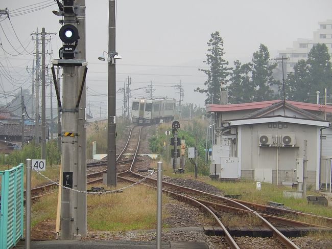 10月3日、午前10時過ぎに東武東上線の小川町駅で乗り換え、倉賀野まで八高線に乗った。　目的は前橋での打合せのために前橋へ行くためである。　途中、八高線から見られる初秋の風景を撮影した。<br /><br /><br /><br />*写真は小川町駅より入線してくる八高線を眺める