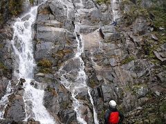 奥秩父の幻の大滝へ　ヌク沢左俣右沢より