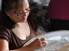 ルンバン ～ フィリピン伝統刺繍の工房を訪ねる《フィリピン紀行(13)》