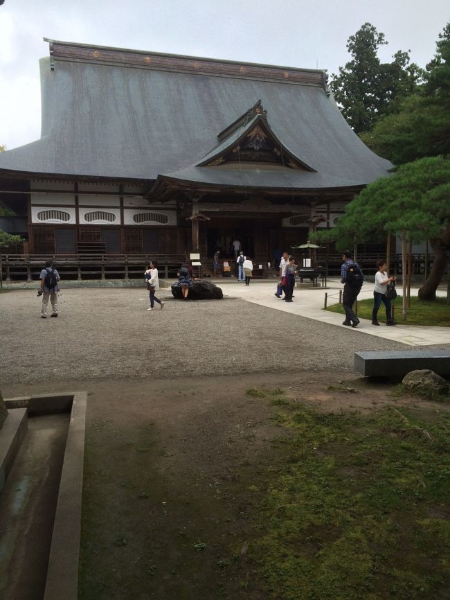 秋田から岩手を3日間で観光した。<br />1日目　角館を散策後　乳頭温泉郷でリフレッシュ　妙の湯に泊まる。<br />2日目　紅葉が始まった八幡平をトレッキング<br />3日目　世界遺産平泉で史跡巡り