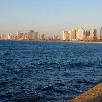 テルアビブに３泊： 市内はビーチが主だが，ヤッフォに行くと遺跡があった