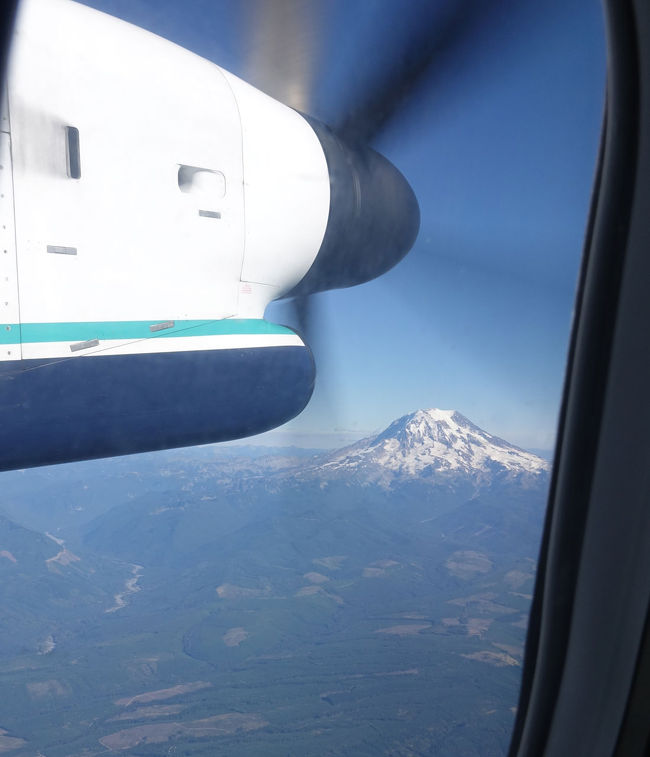 アメリカ・ネバダ州リノで毎年９月中旬に開催されている<br />実機・飛行機のレース、ショーを見学に行ってきました。<br />