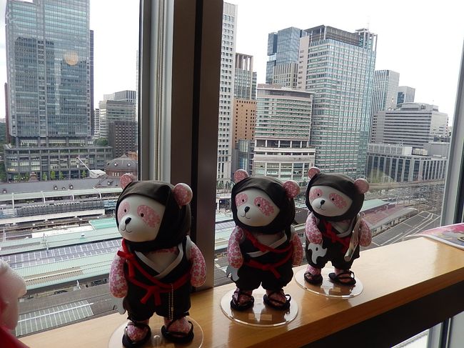 10月11日、午後0時過ぎ、久しぶりに連れと昼食を取るためにグラントウキョウノースタワー12階のレストランに行った。<br />そのついでに12階展望室から見られる風景を撮影した。<br /><br /><br />*写真は12階展望室から見られた東京駅付近の風景