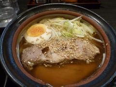 お昼は、土鍋ラーメン