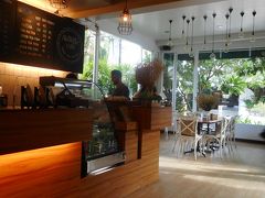 Memory in Chiang Mai for one week /　ビアンブア通りの粋なカフェー　Ab'Petite Café