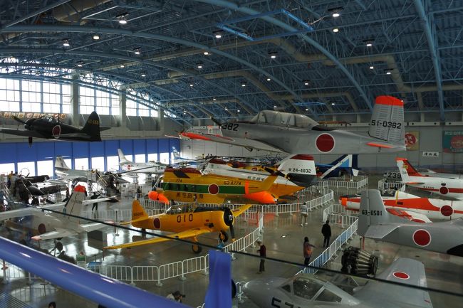 お天気になったので日帰りドライブで浜松まで行ってきました。航空自衛隊浜松広報室を見学し浜松餃子を食べて浜名湖の近くの公園を少し散策しました。