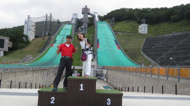 日本一周の旅は２０１６年７月１２日より北海道苫小牧から一周の旅が始まり！　東北！関東！中部！と前半を済ませて！<br />後編は家内とバスツアーで白馬３泊４日の旅から始まり<br />長男と富士登山をし・・・車両の点検を済ませ・・<br />再びひとり旅で三重県・奈良県・和歌山県・と紀伊半島を回り！<br />大阪！　兵庫県！岡山県！<br />倉敷から瀬戸大橋で香川県に入り四国を右回りで徳島県！高知県！愛媛県！～しまなみ海道で尾道から呉！広島！山口県岩国！下関市！へ<br /><br /><br />日本一周の行きあたりばっ旅・・・北海道～愛知県　前編！です。<br />http://4travel.jp/travelogue/11163390