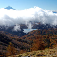 紅葉を愛でに大縦走　大菩薩嶺～牛ノ寝通り～三頭山