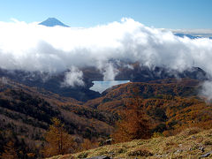 紅葉を愛でに大縦走　大菩薩嶺～牛ノ寝通り～三頭山