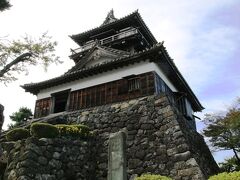 寛永年間に建てられた現存天守がある越前丸岡城登城