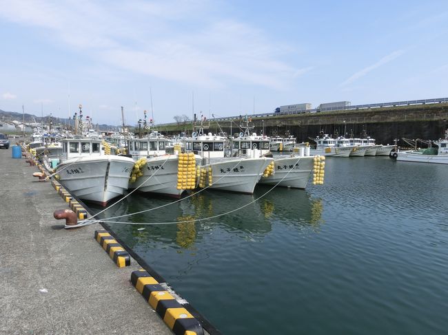 「由比漁港」は「静岡市清水区由比」にある「駿河湾」に面した「桜えびの水揚げ」で有名な「漁港」です。