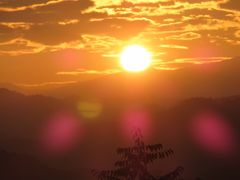 ラオス　５日間　③　ルアンパバーン　市内観光とプーシーの丘からの夕陽鑑賞