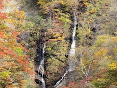 信越秋山郷の紅葉・・栄村のとねんぼと天池、のよさの里、夫婦滝、布岩をめぐります。