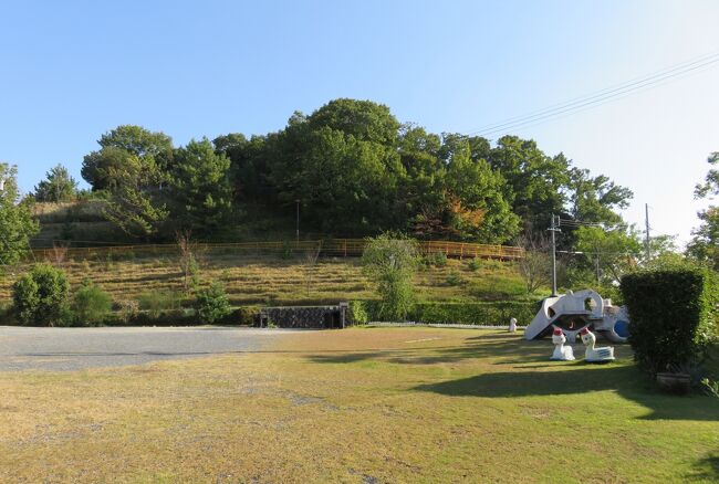 植田城址と所縁の寺社紹介の締め括りです。所縁の寺社は、神社1箇所と、お寺3箇所を紹介しましたが、その最後の栄久寺の紹介の続きです。1480年の創建当時は、現在の平針街道の南側に位置したようです。