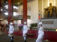 2016.10台湾学会旅行3-台北植物園，永康街高記で夕食，国父紀念館，衛兵撤兵式