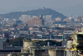 2016秋、龍泉寺城址と龍泉寺観音(3/4)：龍泉寺城・模擬天守、庭園、庄内川、小牧山城