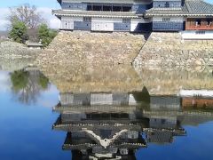 雪でゴルフが中止になり、土曜日暇になり松本で散策