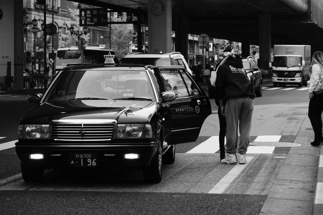 所用で東京ミッドタウンへ。<br />その前に、昔を想いだして六本木界隈を歩いてみました。<br />ヘッドホンから流れる曲は、もちろんアン・ルイスで（笑）