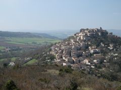 ☆ Bon jour FRANCE ☆　～～　「フランスの最も美しい村」＆巡礼の地を求めて　ミディピレネーを巡る ②　～～　空に浮かぶ「コルド シュル シエル（ Corders sur Ciel )」編　（３／２２）