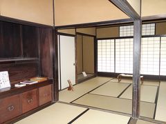 本居宣長記念館を訪ねる。残念。改修工事中で閉館。鈴屋は見れました。