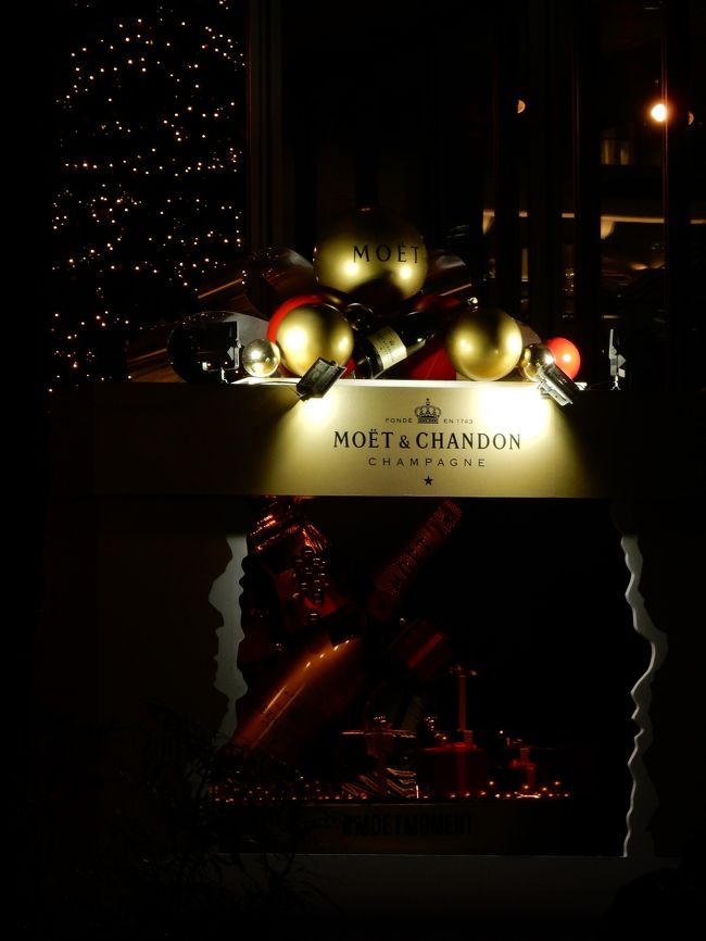 “MO&#203;T CHRISTMAS MARCH&#201;”<br />http://moet.jp/2016moet_hanabi/<br /><br />開催期間：2016年11月24日（木）&#12316; 12月25日（日）